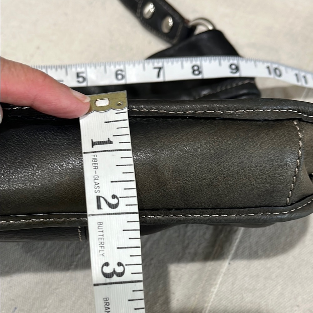 Clarks Black Leather Crossbody Bag - Picture 12 of 16